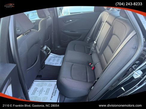 Used 2021 Chevrolet Malibu LT FWD image 17