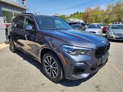 Used 2021 BMW X5 xDrive40i w/ M Sport Package AWD/4WD image 3