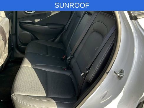 Used 2021 Hyundai Kona Limited image 11