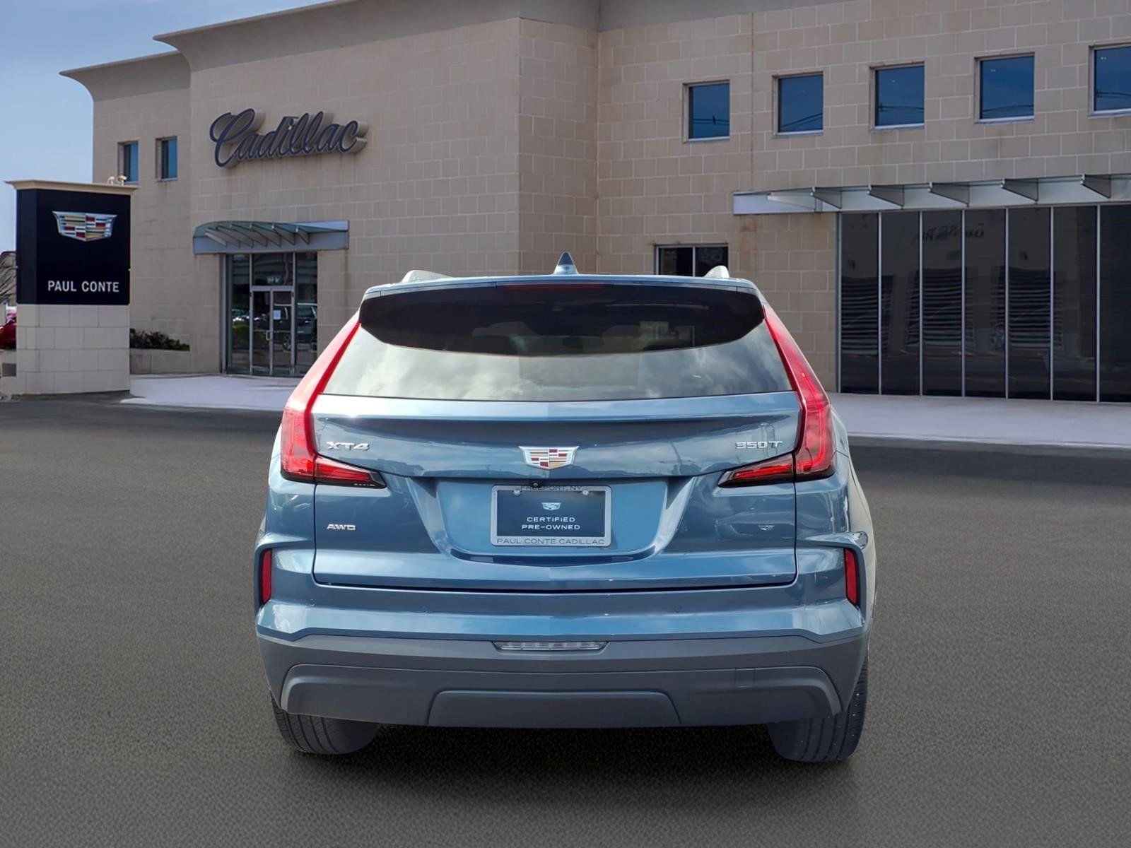 Used 2024 Cadillac XT4 Luxury w/ Cold Weather Package AWD/4WD image 6