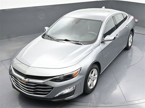 Used 2024 Chevrolet Malibu LT image 38