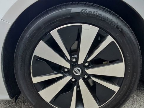 Used 2019 Nissan Altima 2.5 SV FWD image 9