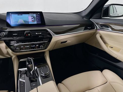 Used 2020 BMW 530i w/ Convenience Package RWD image 24