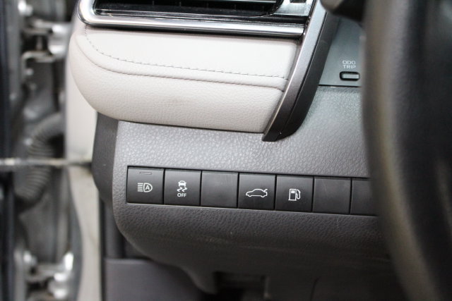Used 2018 Toyota Camry LE FWD image 15