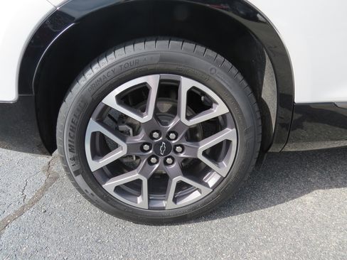 Certified 2023 Chevrolet Blazer RS w/ Driver Confidence II Package image 10