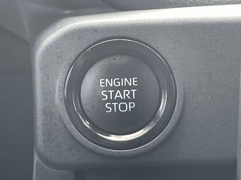 Used 2024 Toyota Tacoma SR5 AWD/4WD image 27