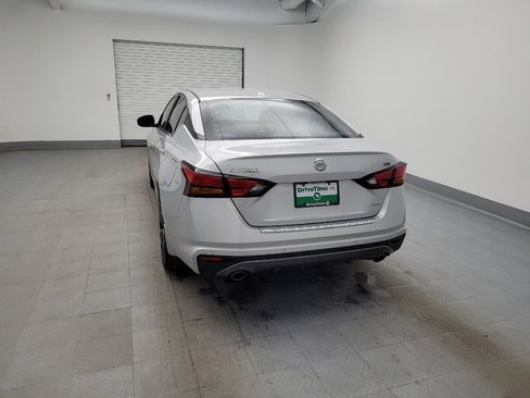 Used 2021 Nissan Altima 2.5 SR w/ SR Premium Package image 6