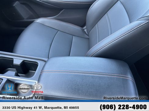 Used 2022 Nissan Sentra SR w/ SR Premium Package FWD image 20