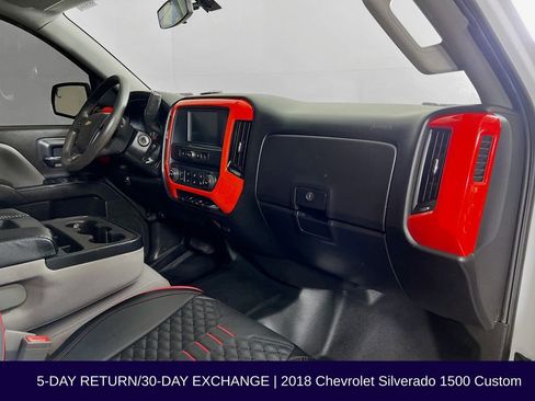 Used 2018 Chevrolet Silverado 1500 Custom image 29