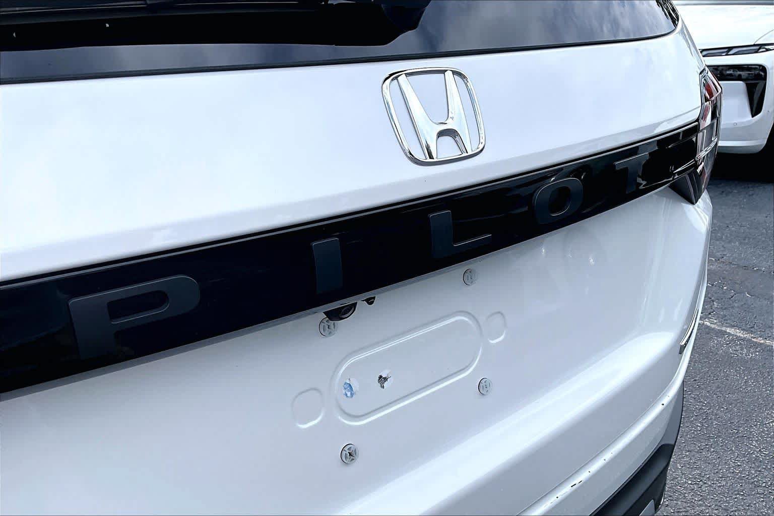 Used 2024 Honda Pilot Touring image 31
