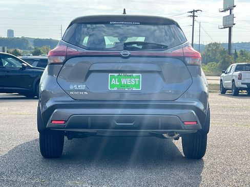 New 2025 Nissan Kicks Play S image 6