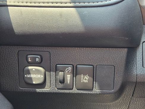 Used 2017 Toyota RAV4 XLE FWD image 16
