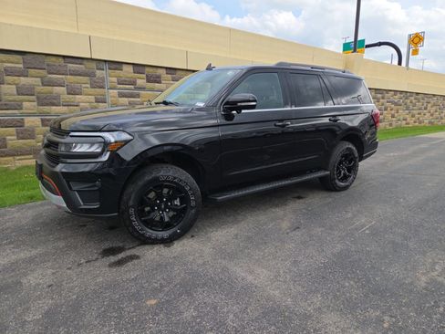 Used 2023 Ford Expedition Timberline image 16