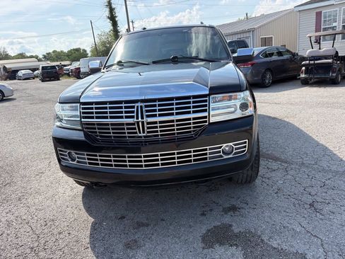 Used 2012 Lincoln Navigator 2WD image 4