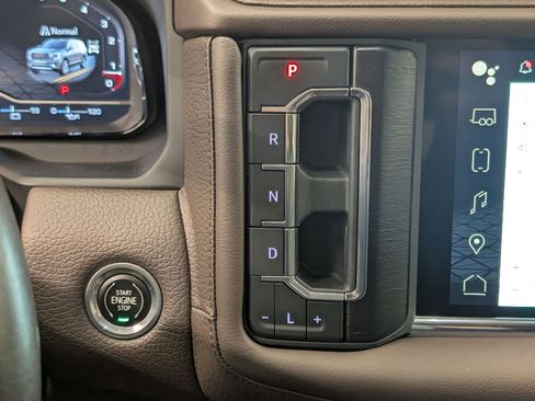 Used 2022 GMC Yukon XL Denali image 18