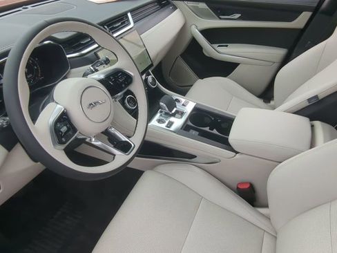New 2025 Jaguar F-PACE R-Dynamic S image 12