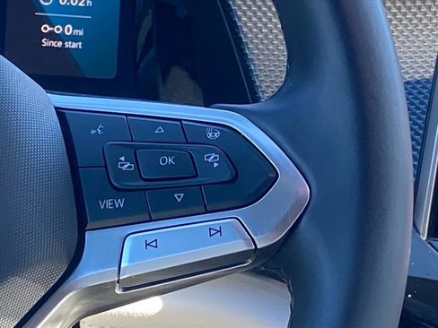 Certified 2025 Volkswagen Atlas Cross Sport SEL Premium R-Line image 8