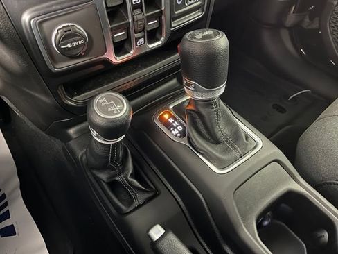Used 2026 Jeep Wrangler Unlimited Sport AWD/4WD image 35