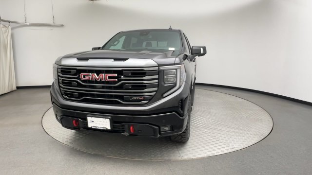 Used 2022 GMC Sierra 1500 AT4 w/ AT4 Premium Package AWD/4WD image 7