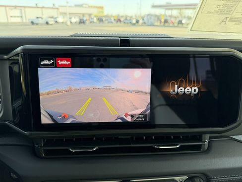 New 2026 Jeep Gladiator Mojave w/ Technology Group AWD/4WD image 24