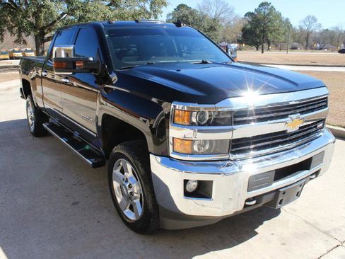 Used 2017 Chevrolet Silverado 2500 LTZ w/ Vortec Plus Package image 4