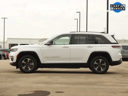 Used 2024 Jeep Grand Cherokee Limited 4xe AWD/4WD image 4