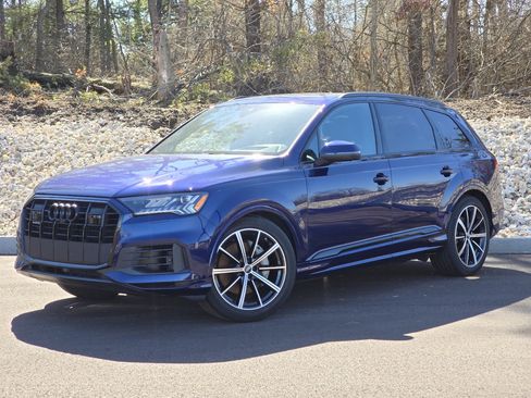 Used 2023 Audi Q7 3.0T Prestige w/ Prestige Package AWD/4WD image 2