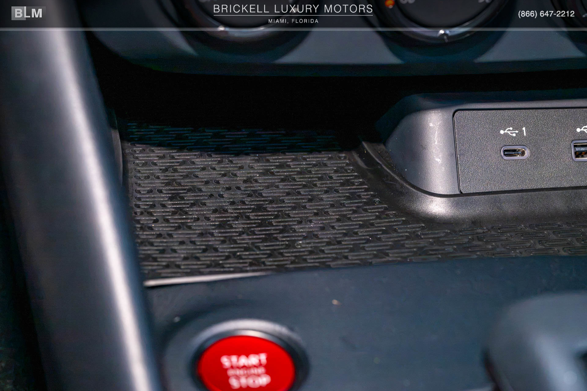 Used 2025 Nissan Z NISMO w/ Floor Mat Package RWD image 31