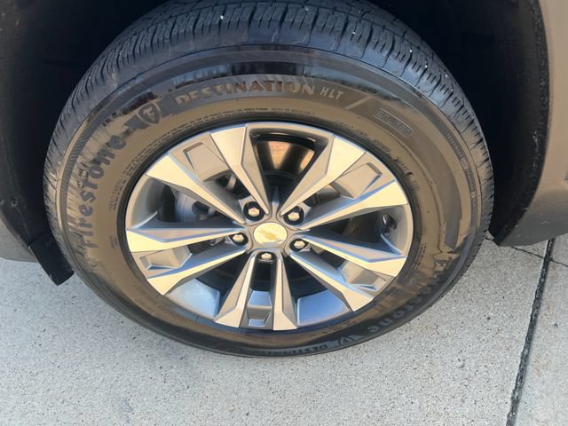 Used 2025 Chevrolet Equinox LT FWD image 11