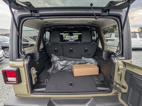 New 2025 Jeep Wrangler Sport S image 9