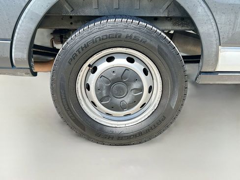 Used 2017 Ford Transit 250 148 High Roof RWD image 29