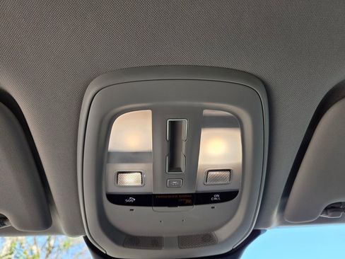 Used 2022 Volvo XC60 T8 Inscription Expression w/ Advanced Package image 33