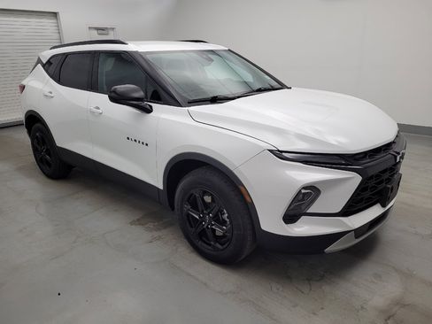 Used 2024 Chevrolet Blazer LT w/ Convenience Package AWD/4WD image 11