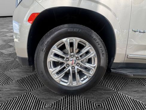 Used 2022 GMC Yukon SLT w/ SLT Premium Package AWD/4WD image 9