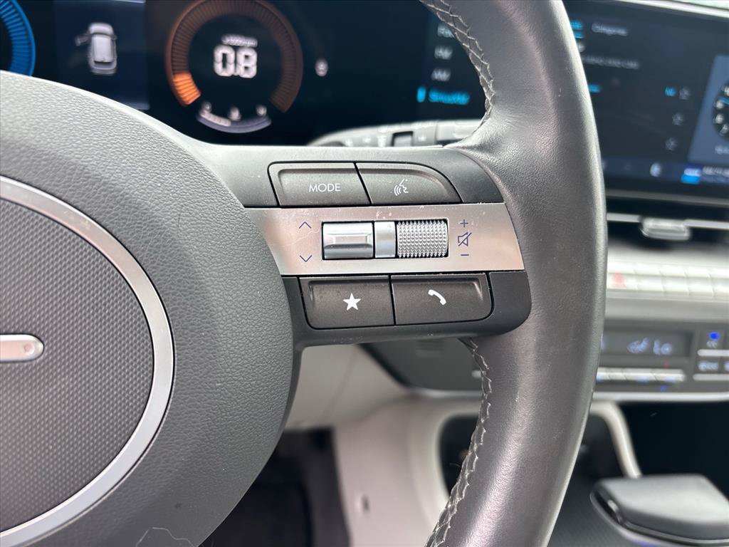 Used 2025 Hyundai Kona SEL AWD/4WD image 16