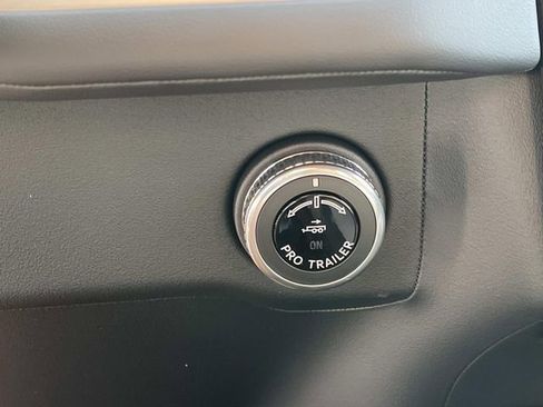 New 2025 Lincoln Navigator Reserve w/ Jet Appearance Package image 31