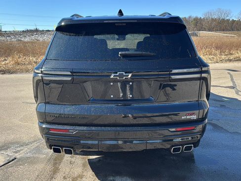 Used 2024 Chevrolet Traverse RS w/ LPO, Floor Liner Package image 4