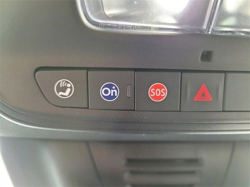 Used 2024 Chevrolet Equinox EV LT image 17