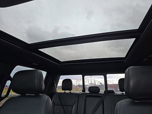 Used 2021 Ford F150 Lariat w/ Equipment Group 502A High image 17