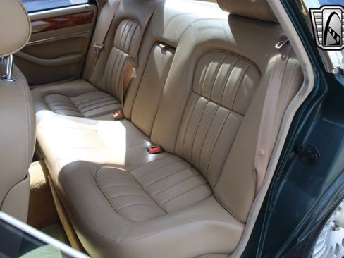 Used 1997 Jaguar XJ6 image 22