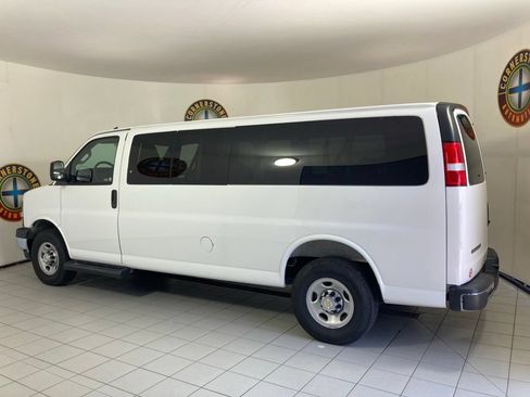 Used 2025 Chevrolet Express 3500 LT w/ LT Preferred Equipment Group RWD image 22