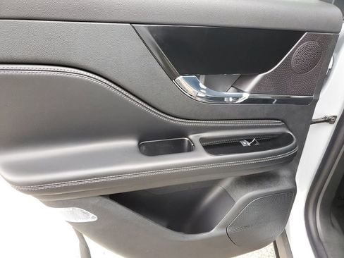 New 2026 Lincoln Corsair Premiere FWD image 9