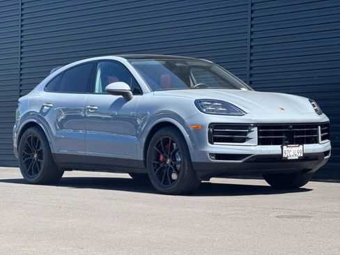 Certified 2026 Porsche Cayenne S AWD/4WD image 11