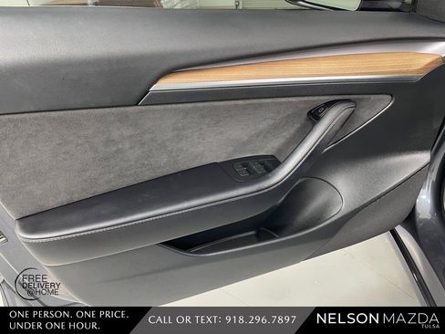Used 2023 Tesla Model 3 Performance image 17