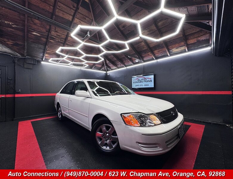 Used 2001 Toyota Avalon XL FWD image 1