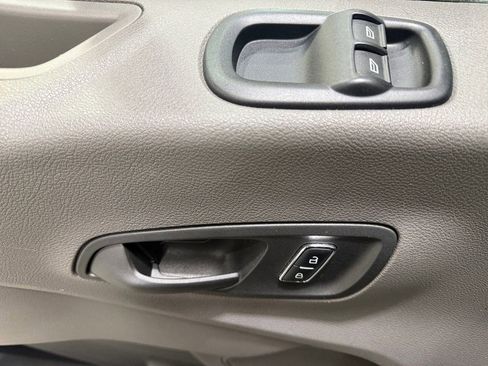 Used 2024 Ford Transit 250 148 Medium Roof image 17