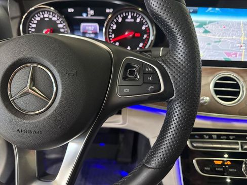 Used 2017 Mercedes-Benz E 400 4MATIC Wagon image 38