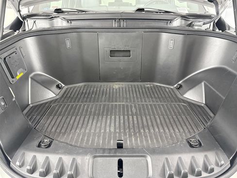 Used 2022 Ford F150 Lightning Lariat image 63