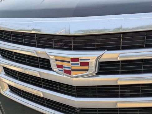 Used 2017 Cadillac Escalade ESV Luxury AWD/4WD image 9