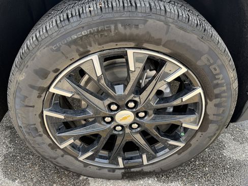 Used 2024 Chevrolet Traverse LT w/ Enhanced Driving Package AWD/4WD image 14